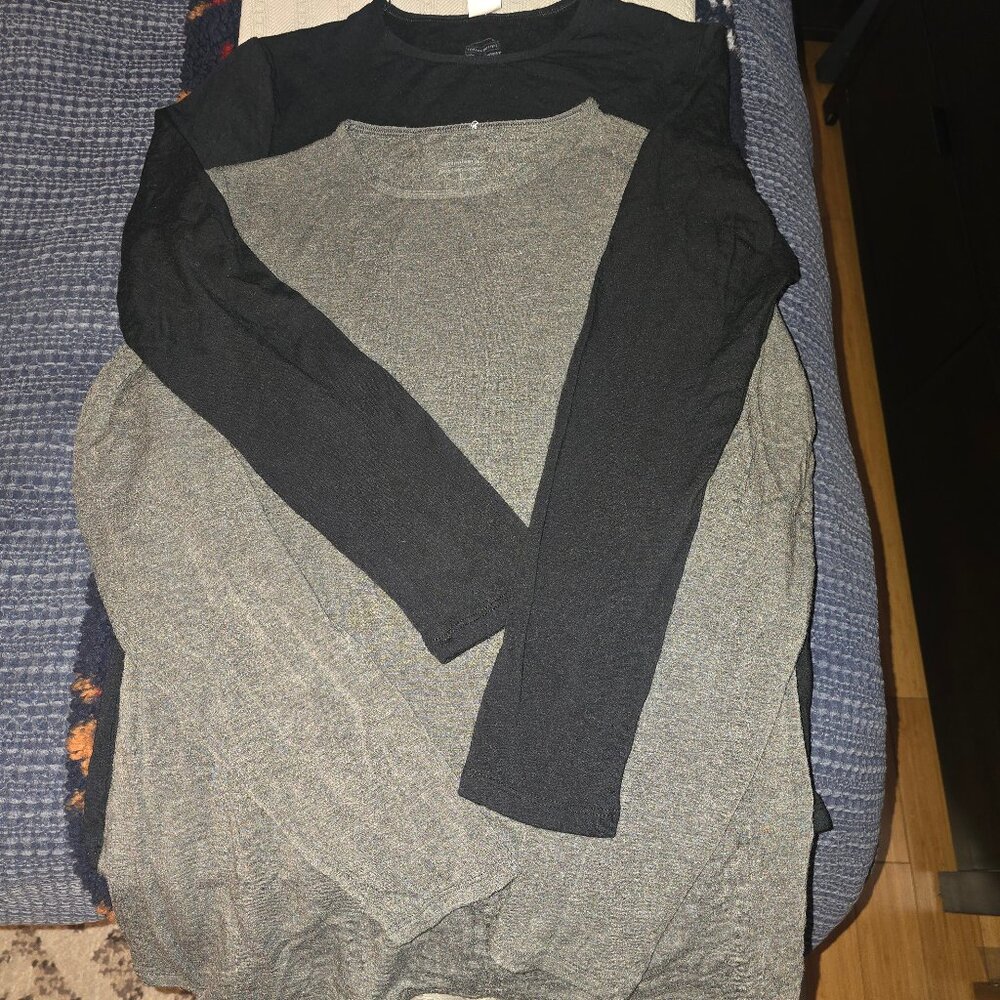 2 Intimissimi Modal Cashmere Long Sleeved Tops Sz LG